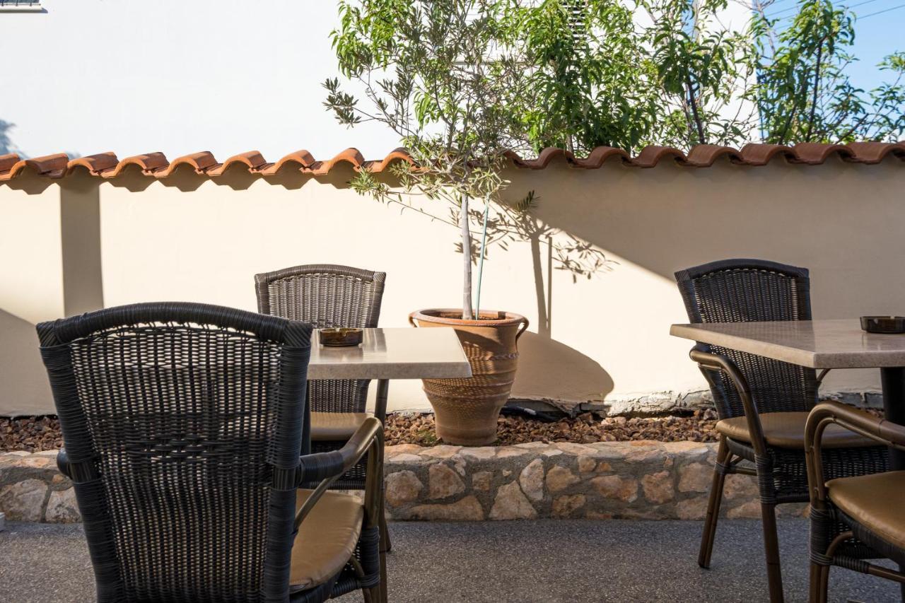 פרוטאראס Anais Bay Hotel מראה חיצוני תמונה
