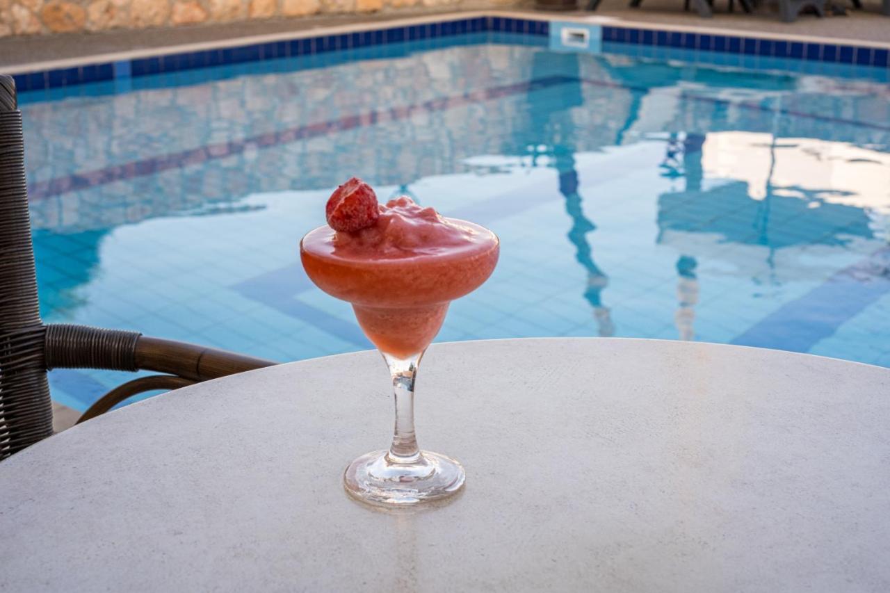 פרוטאראס Anais Bay Hotel מראה חיצוני תמונה